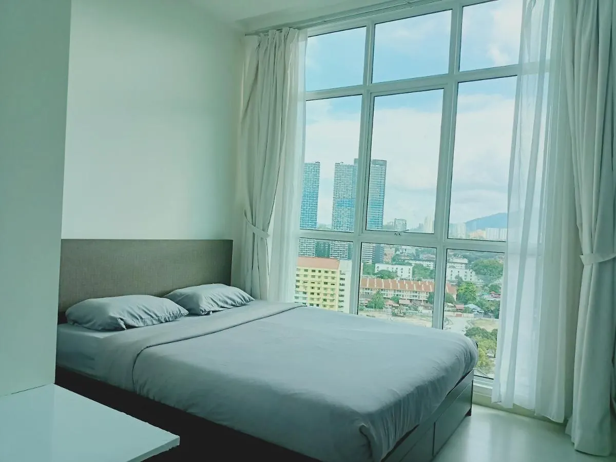 Deluxe Suites Stay, Netflix,2Br, George Town